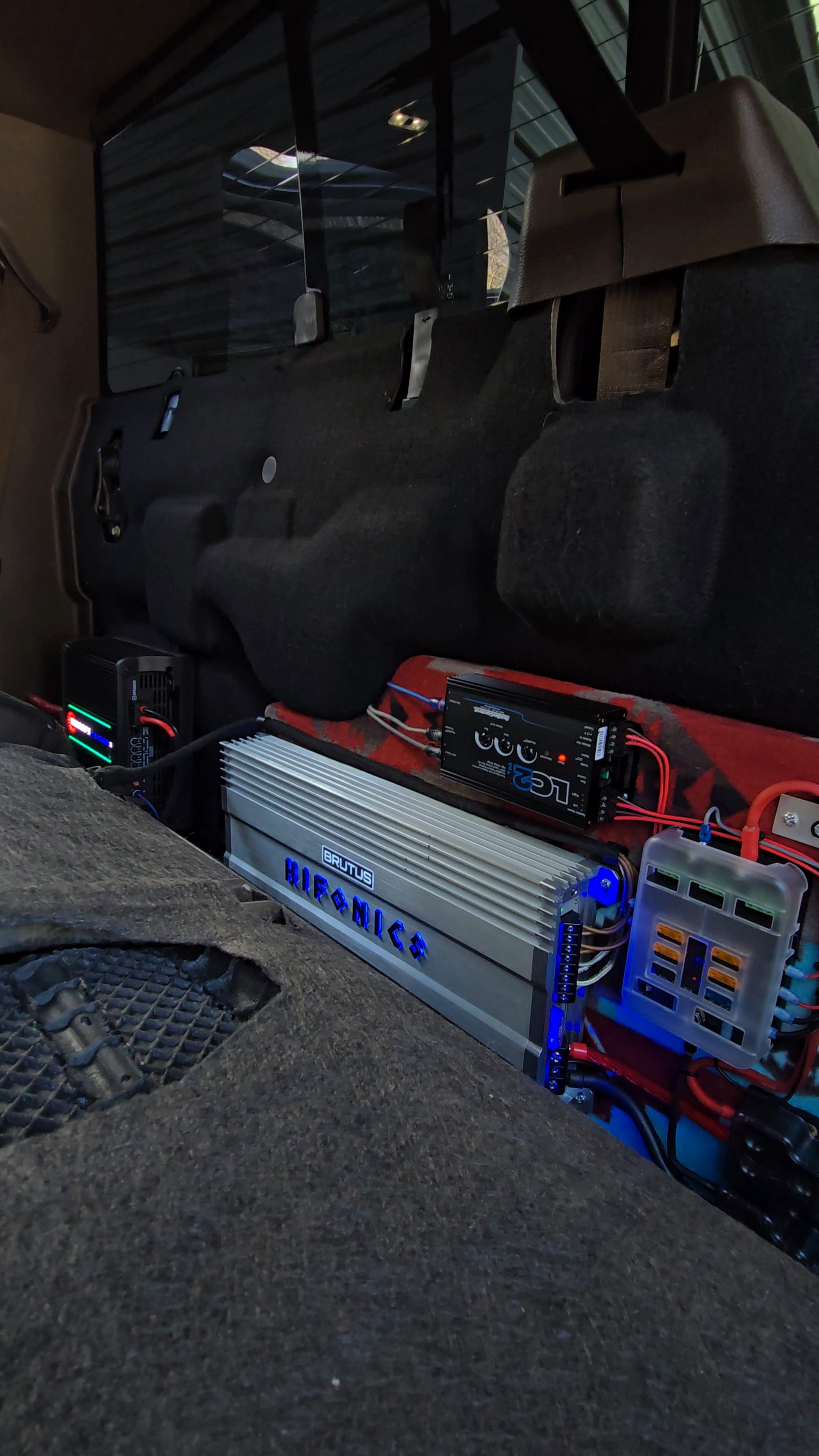 F250 Amp Rack